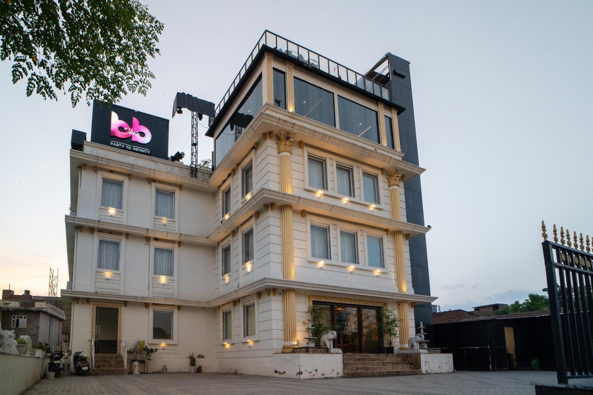 Hotel The Courtyard - Beyond Bar & Club Udajpur Zewnętrze zdjęcie